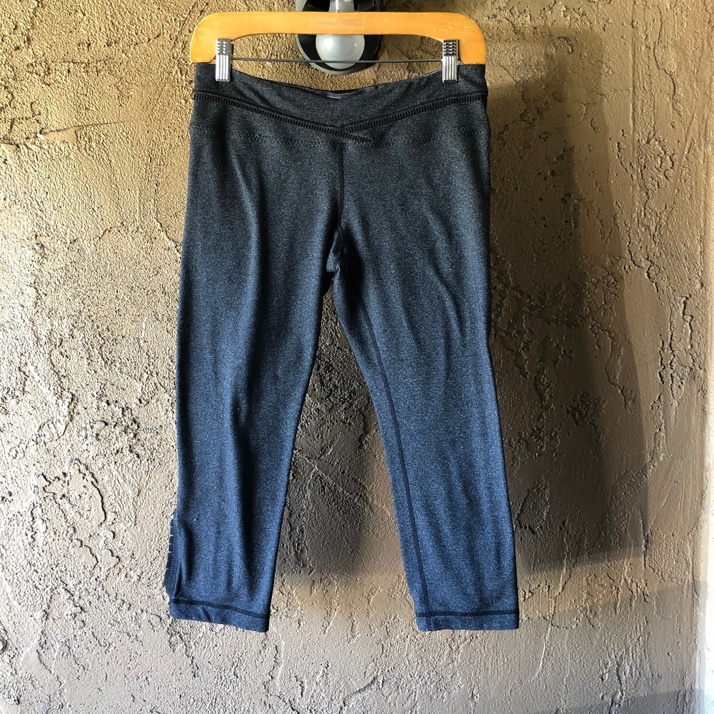 Charcoal Lululemon Cropped Leggings
